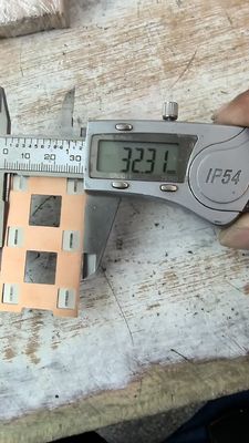 ভালো দাম ডিআইএন স্ট্যান্ডার্ড CuNi30Mn1Fe কপার-নিকেল বাসবার 70% তামা 30% নিকেল খাদ উচ্চ পরিবাহিতা শিল্পের জন্য অনলাইন